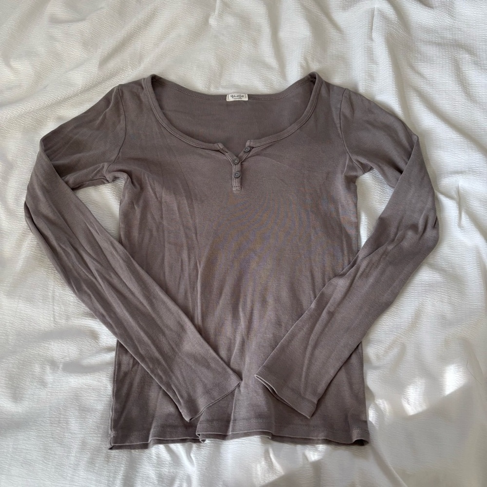 Brandy Melville Gray Long Sleeve Blouse
